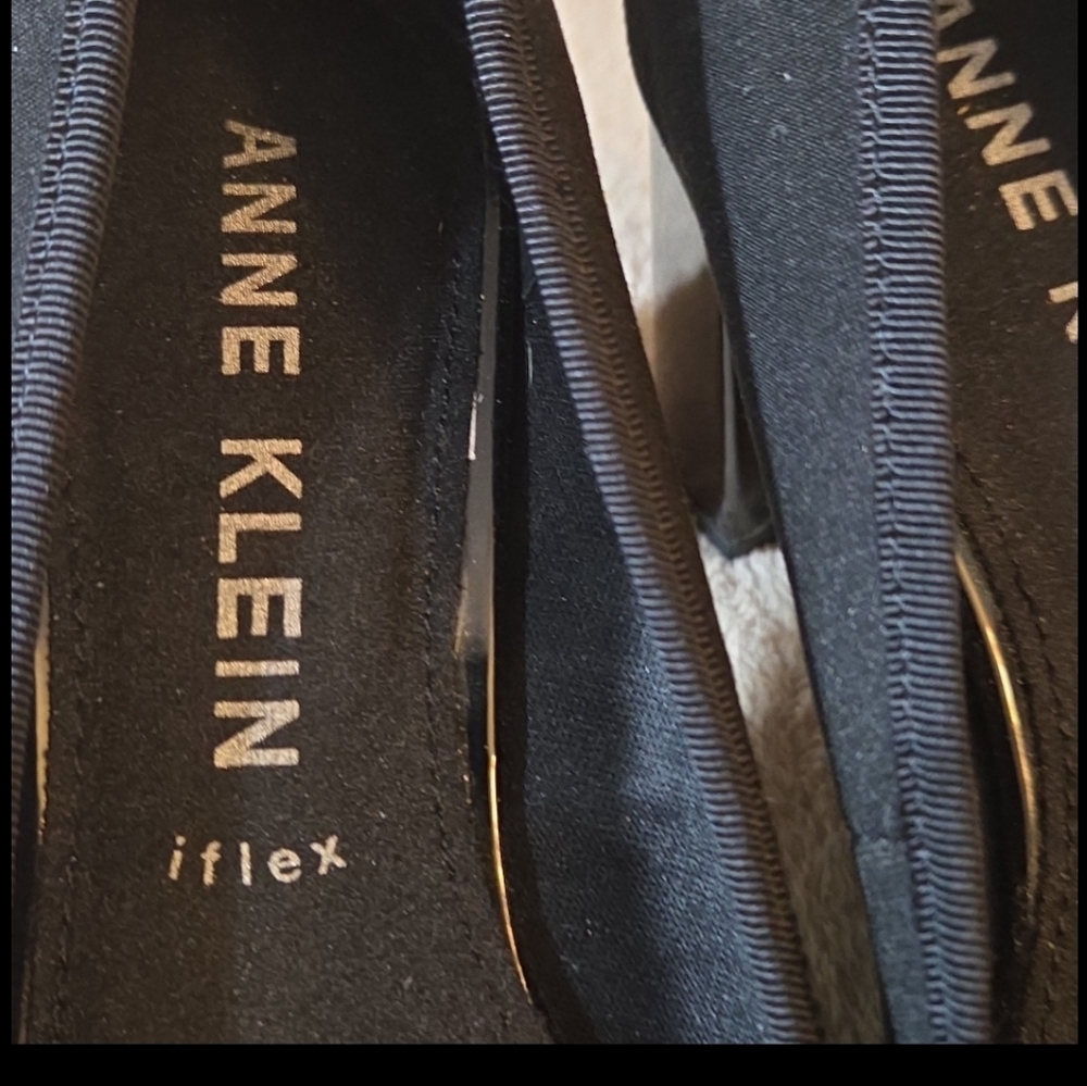 EUC! Anne Klein IFlex Black Heels - Picture 2 of 7